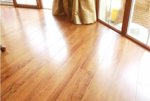 鋪瓷磚好還是木地板好？木地板的這一個(gè)優(yōu)點(diǎn)，足夠你下決定了！